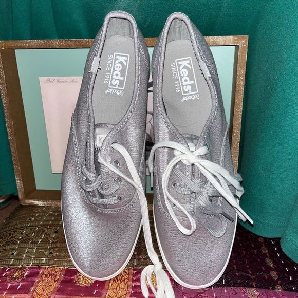 Keds Metallic Silver Sneakers Sz 8.5 - Picture 2 of 12